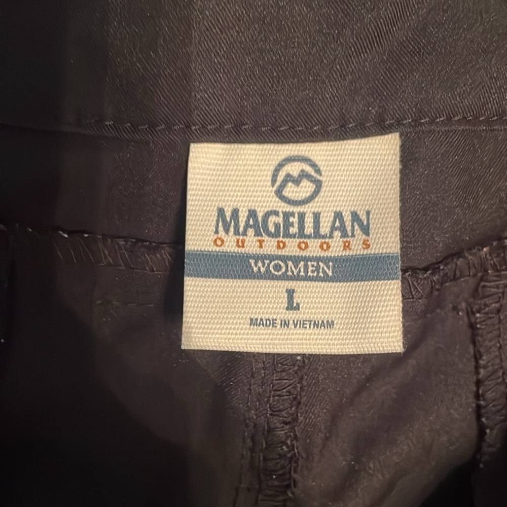 Magellan Outdoors Womens Black Lightweight Capri Pants L